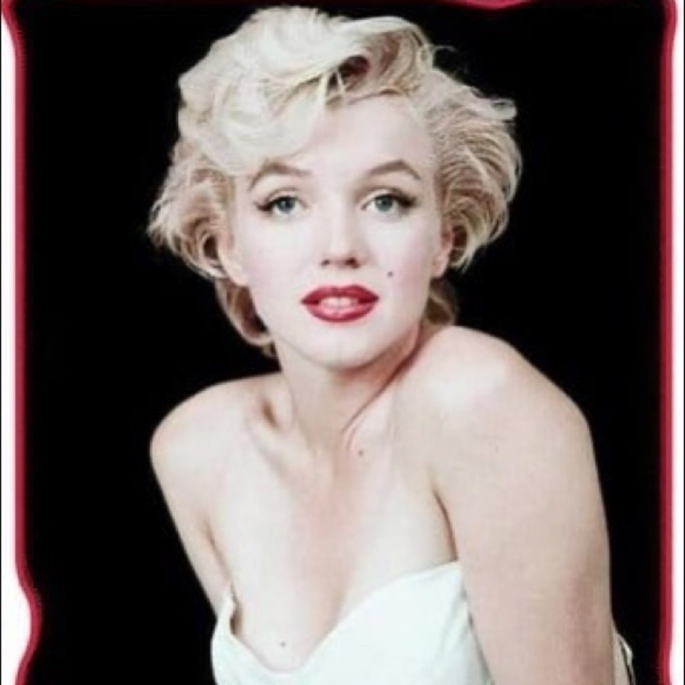Ⓜ️⚜️•SOLD•⚜️Ⓜ️ Marylin Monroe 50”x60” Throw - Picture 3 of 4